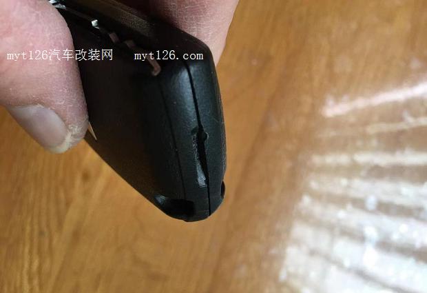帕杰罗v93遥控器电池
