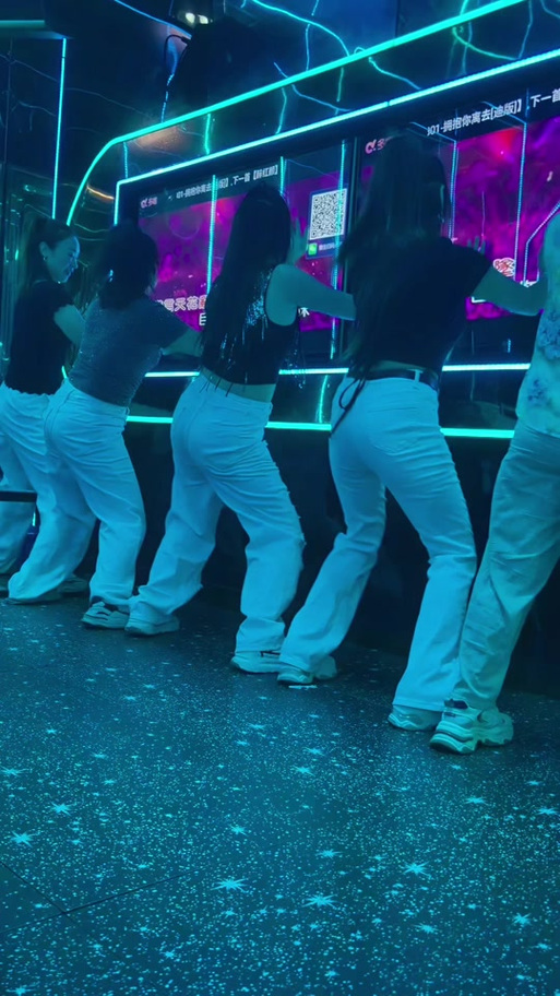 玩音游的女生性格