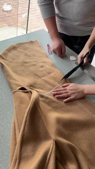 带帽子衣服改造成领子