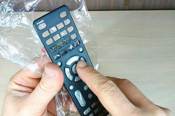 创维电视遥控器丢了怎么打开电视