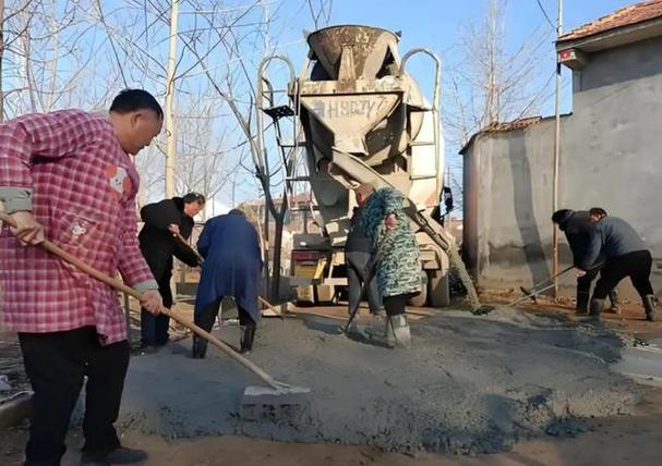 门口修路高过自己家门口