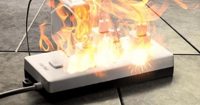 插座冒白烟是爆炸前兆吗