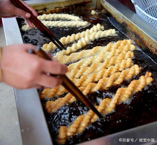 摆摊卖麻花的技巧