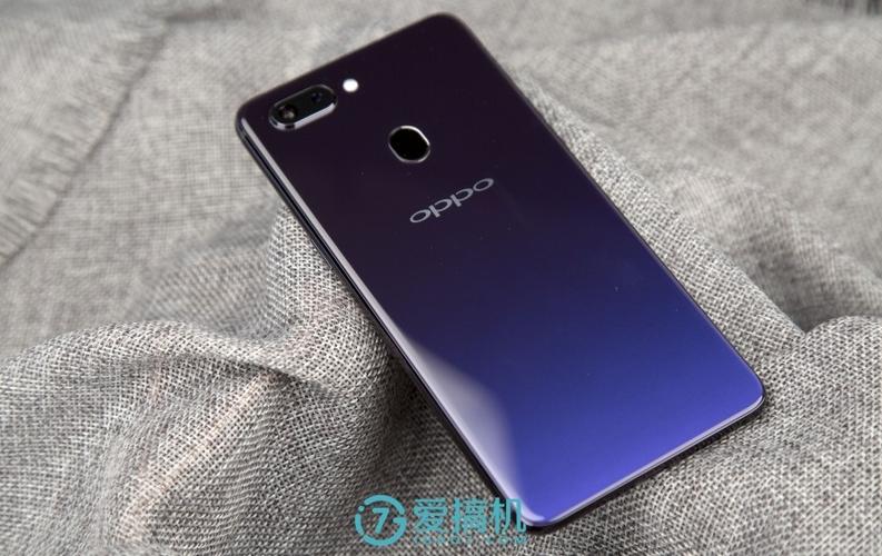 oppor15有没有广角