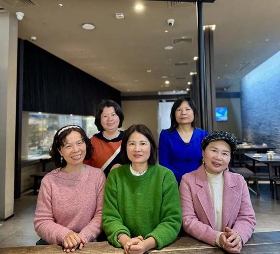 网约车可以坐5人么截图