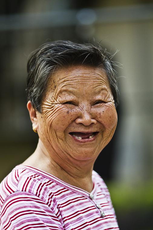 老太太的幸福六零 寒小期