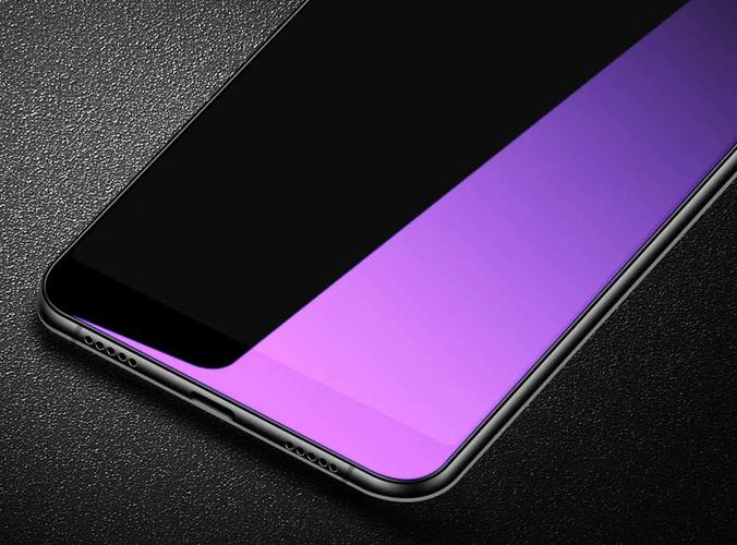 vivos7表面有一个膜吗