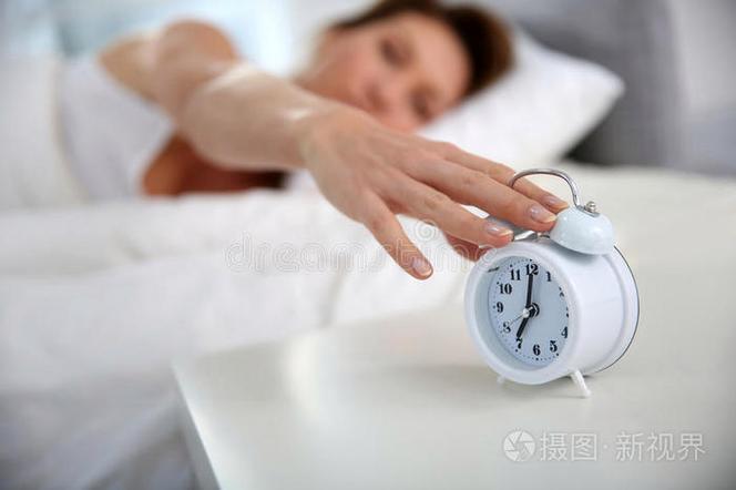 关上每天的闹钟截图
