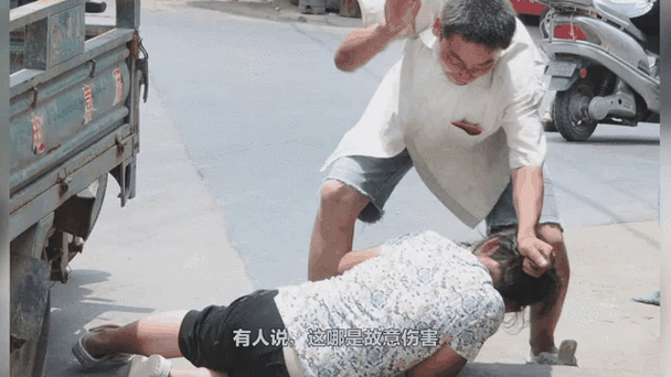 踹膝盖可以把人踢废吗