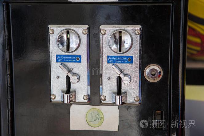 游戏机投币口卡住了怎么办游戏截图