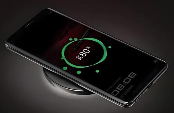 mate30充满电会自动断开吗