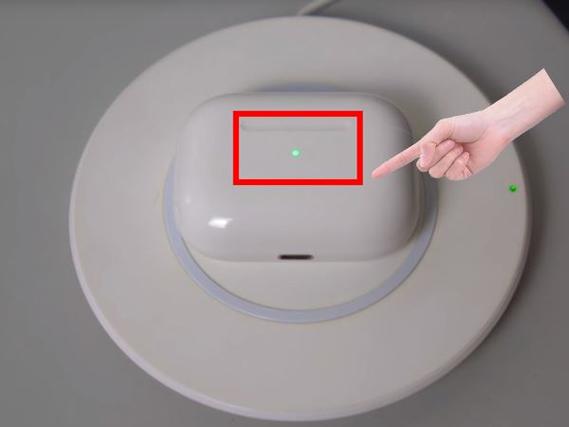 airpods2充电指示灯