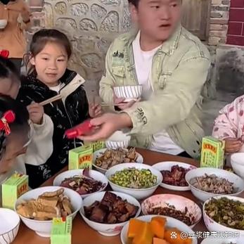 凑一桌什么意思