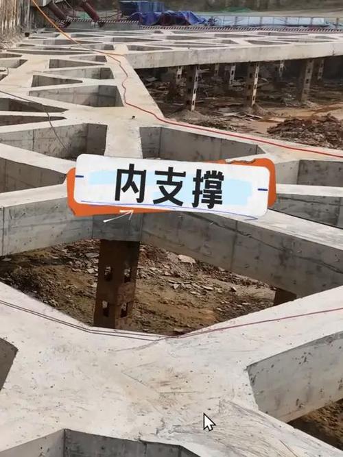 深基坑格构柱干什么用的