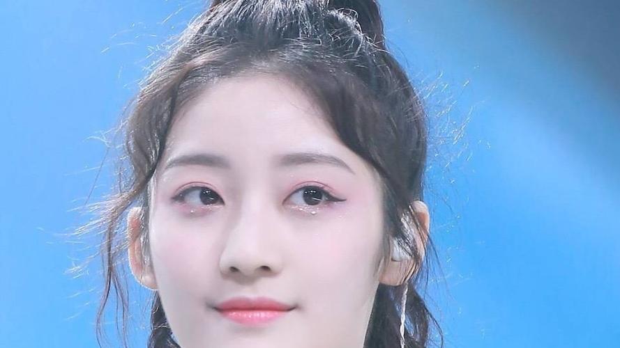 创造101第一期戚砚笛视频