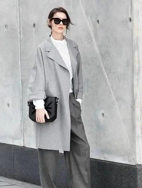 灰衣服配什么颜色裤子游戏截图