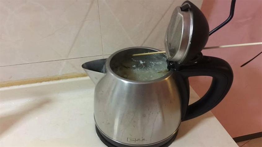 正在烧水突然总闸跳了