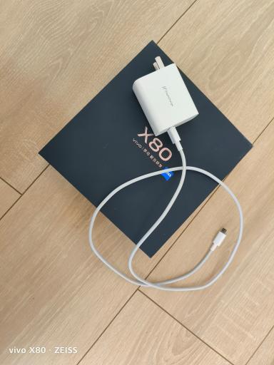 vivox80充电器型号