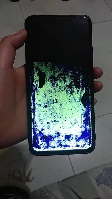 三星屏幕漏液修一下多少钱