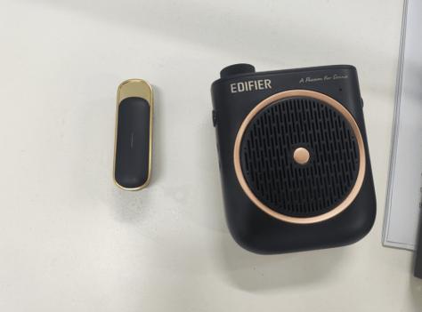 小蜜蜂扩音器蓝牙模式怎么关