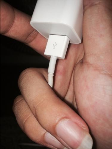 充电器热的烫手