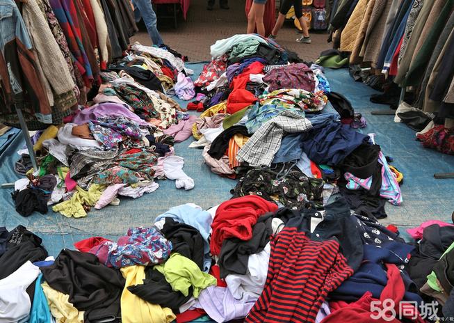 一天收100斤旧衣服正常吗