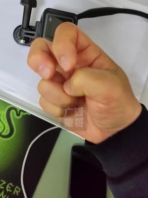 用手指关节敲头叫什么