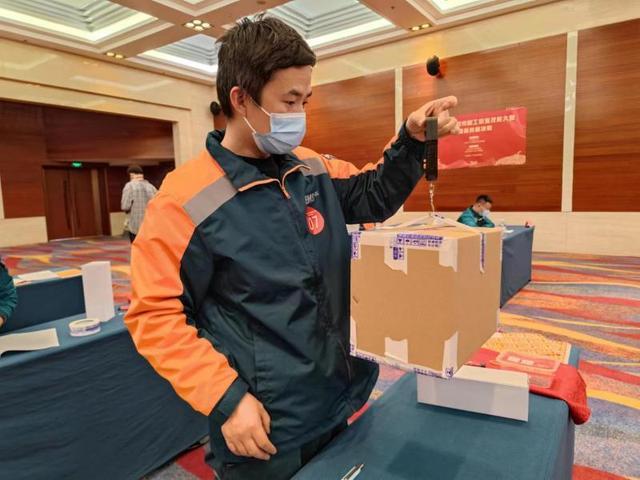 上门取件和自行寄回哪个便宜