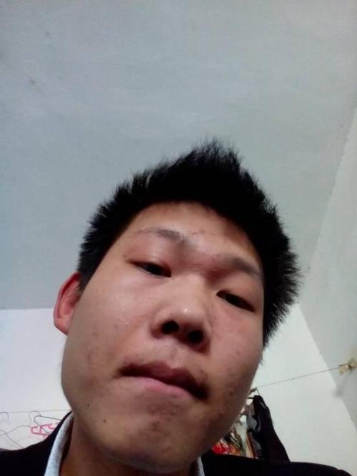 镜子里很好看,拍照很难看