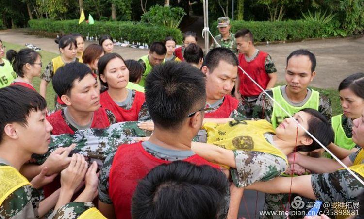 如何观战正在打的好友截图