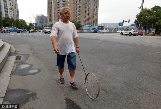 拉铁杆的游戏