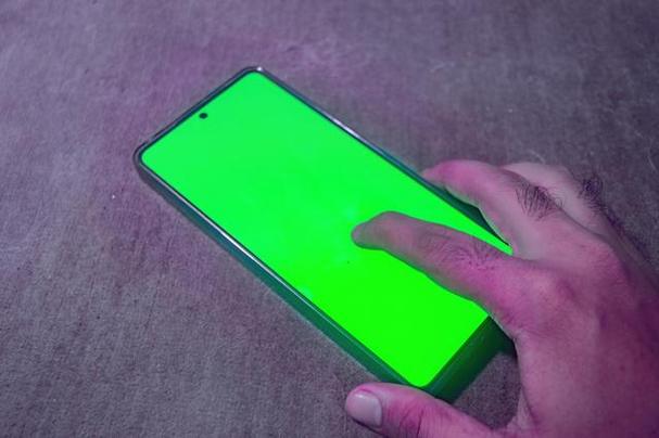 华为手机绿条纹是什么问题