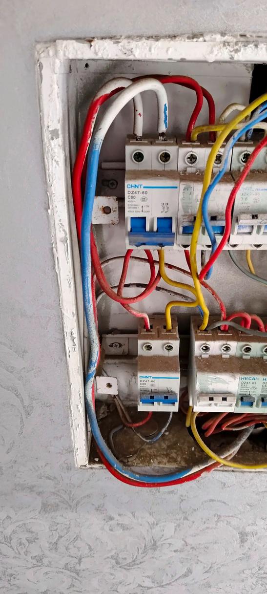家里突然没电,电闸也没跳闸缩略图