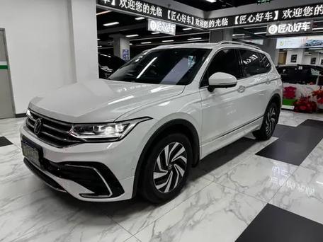 2024年最火龙年图片游戏截图