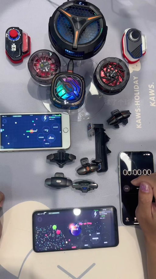 球球大作战吐球连点器游戏截图