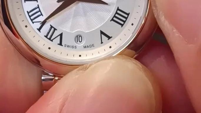 石英手表几点调日期缩略图