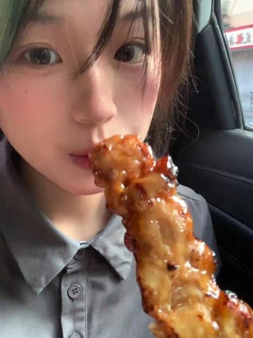 十大知名美食博主缩略图
