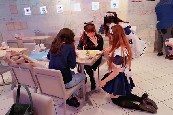一个人去女仆桌游店