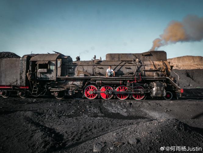 脱轨的蒸汽火车游戏截图