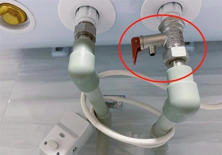 电热水器关是按试验开关吗
