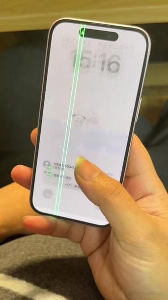 屏膜出现一条线