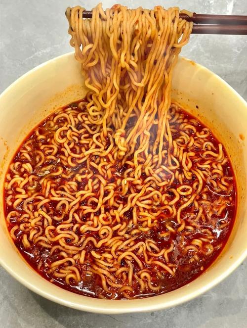 吃泡面是什么暗示