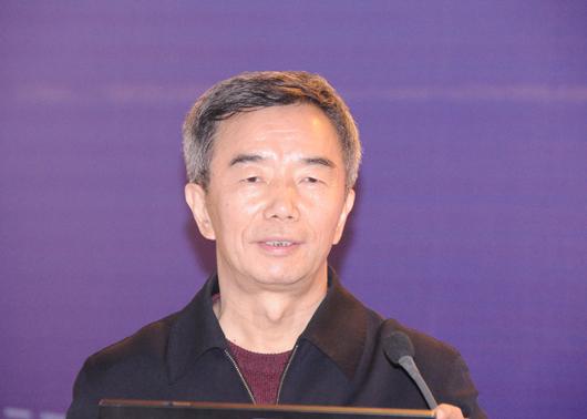 新华每日电讯总编辑
