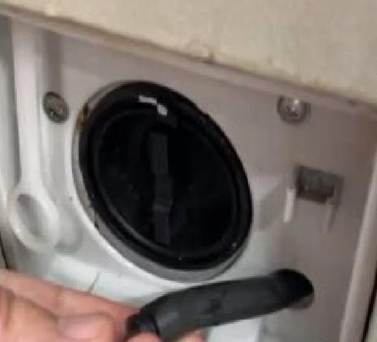 西门子洗衣机排污口拆卸清洗方法