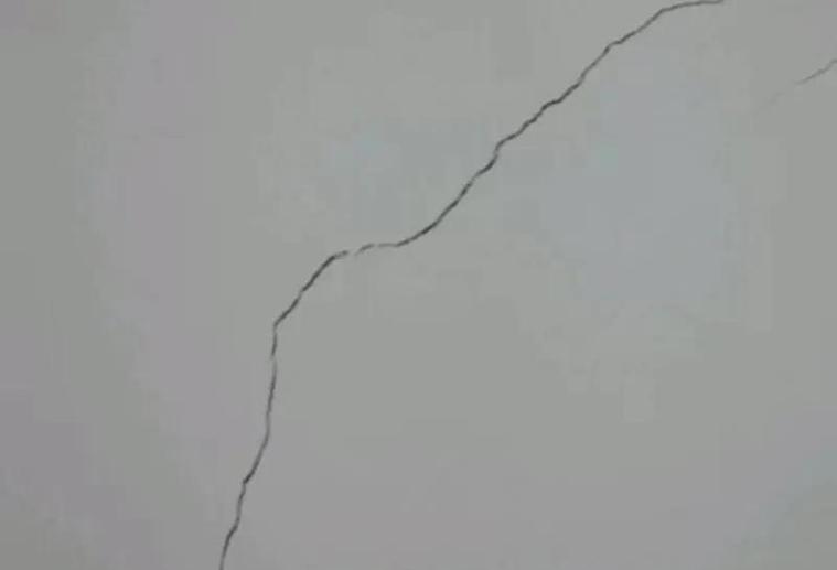 房子裂缝一般赔几万