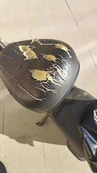 电动车坐垫塑料裂开了