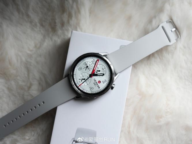 小米watchs5微信好用吗