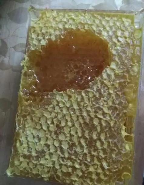吃蜂巢蜜有什么好处和功效