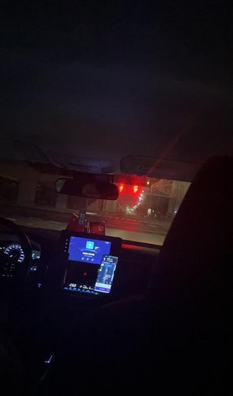 电瓶车半夜突然叫起来怎么回事