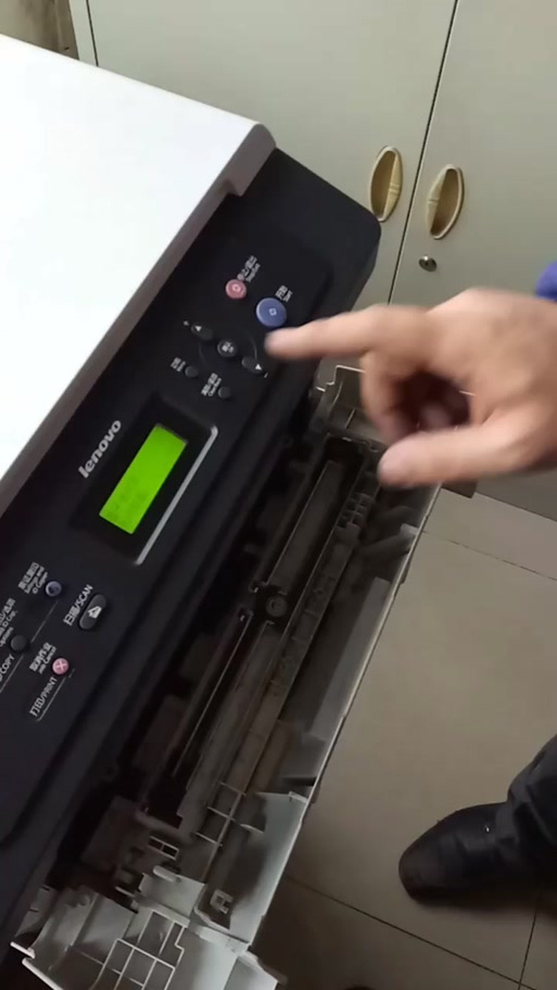 打印机换完墨盒还显示更换墨盒
